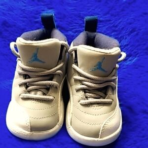 Air Jordan Retro Sneakers